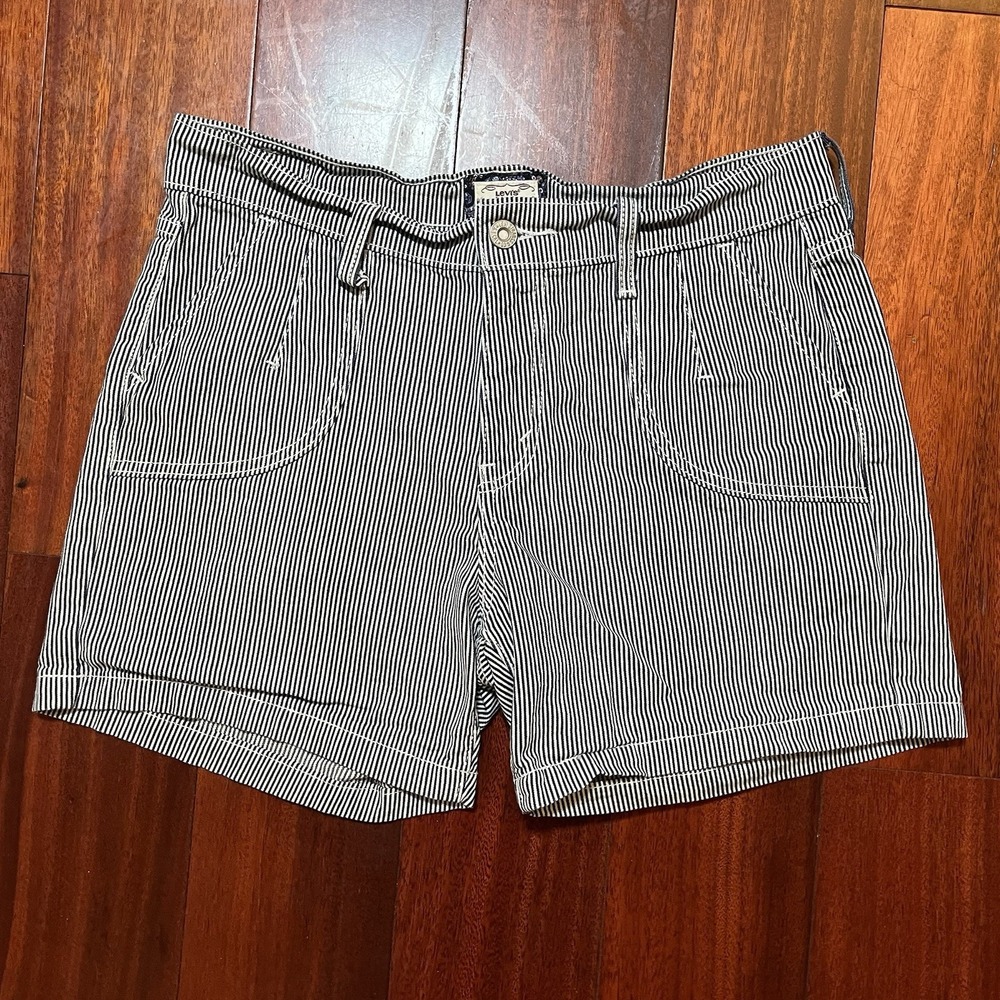 Levis Shorts Womens 8 30 4.5" Inseam 515 White Blue Striped Preppy Casual Y2K